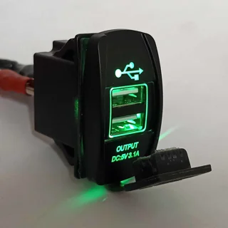 پورت خروجی یو اس بی چراغ دار